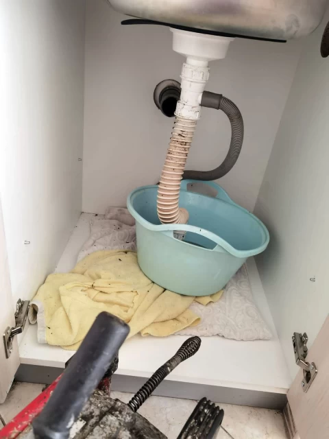 Otpušavanje sudopere Otpušavanje sudopere 1