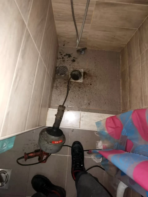 Otpušavanje tuš kabine 1