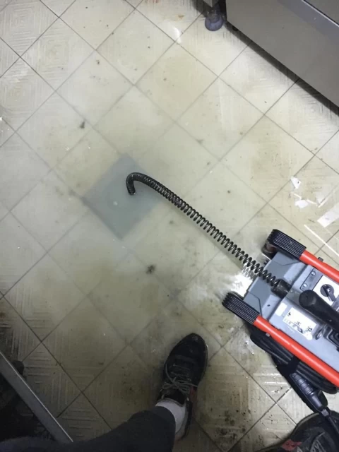 Otpušavanje slivnika Otpušavanje slivnika 1