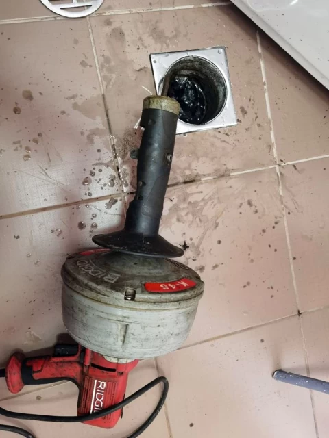 Otpušavanje slivnika Otpušavanje slivnika 3